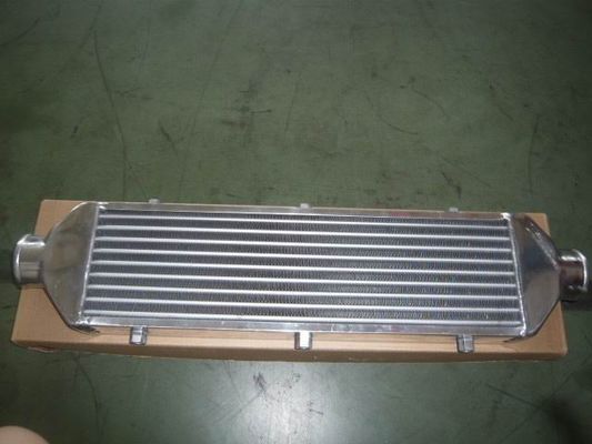 Kompakter Vakuumrippenrohr-Wärmetauscher/Aluminiumintercooler für Auto